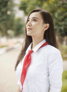 宋佳與鐘楚曦的溫馨互動(dòng)，一場(chǎng)摸頭殺的溫柔演繹
