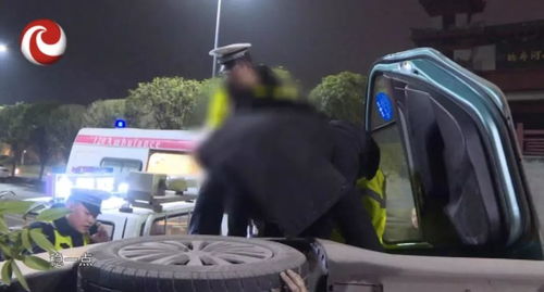 順風(fēng)車司機(jī)為賺快錢組織偷渡的背后真相