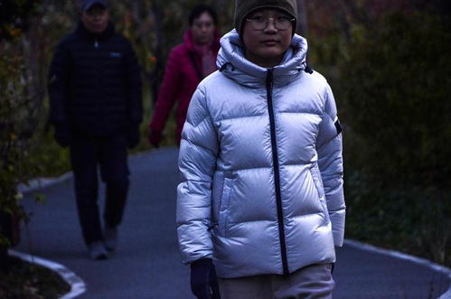 揭秘7萬(wàn)余件兒童羽絨服真相，無(wú)真羽絨的背后真相