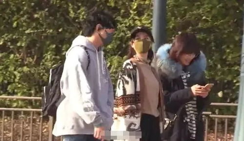 白百何一家三口罕見現(xiàn)身，幸福滿滿的家庭瞬間