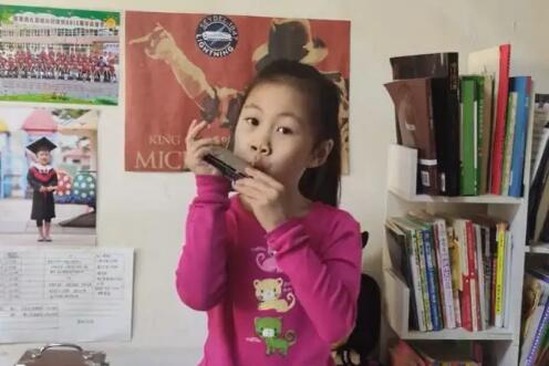 揭秘某95后小花旦的熒幕情緣，曝其否決九位男主的背后故事