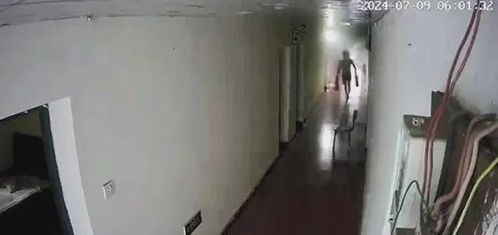 大四男生遭電瓶燒傷，室友被逮捕——一場悲劇的背后