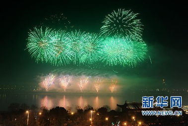 春節(jié)煙花璀璨夜空——多地燃放煙花喜迎佳節(jié)