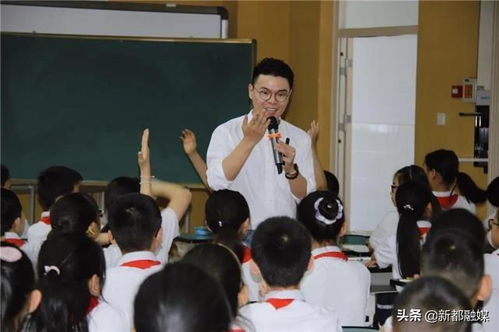 劉強(qiáng)東小學(xué)班主任慷慨解囊，計(jì)劃捐出10萬(wàn)元助力教育事業(yè)