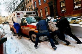 河南暴雪，車主被困國道山路五小時(shí)的救援紀(jì)實(shí)