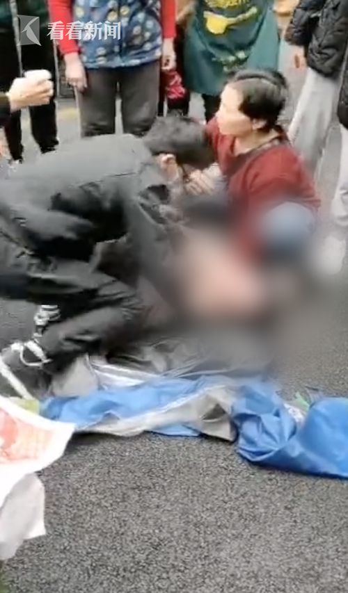 全網(wǎng)尋找的救人黃衣小哥找到了