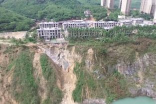 當?shù)鼗貞尻栆缓壮霈F(xiàn)塌方