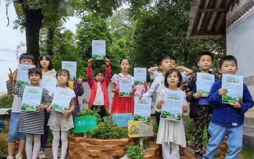 哥哥帶四月齡妹妹參加活動(dòng)被圍觀