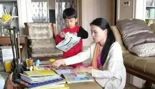 爸爸用霍氏八極拳鐵山靠幫孩子摘杏(霍氏八極拳教程)
