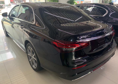 奔馳e300l價格及圖片,奔馳E300L價格及圖片